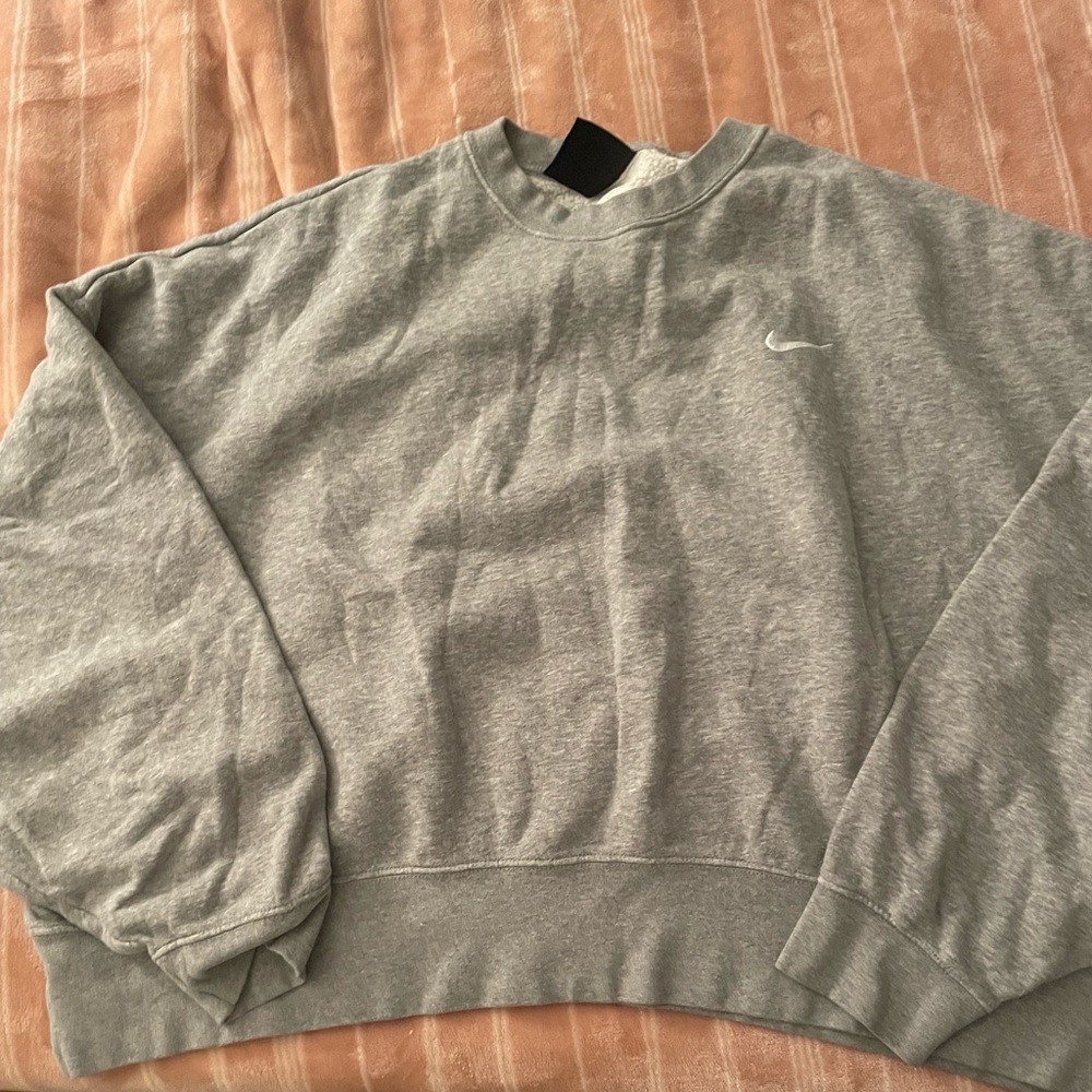 Nike oversized crewneck sweatshirt!